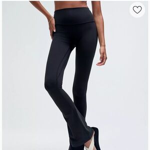 lululemon Align High-Rise Mini-Flare Pant
Regular Length size 6